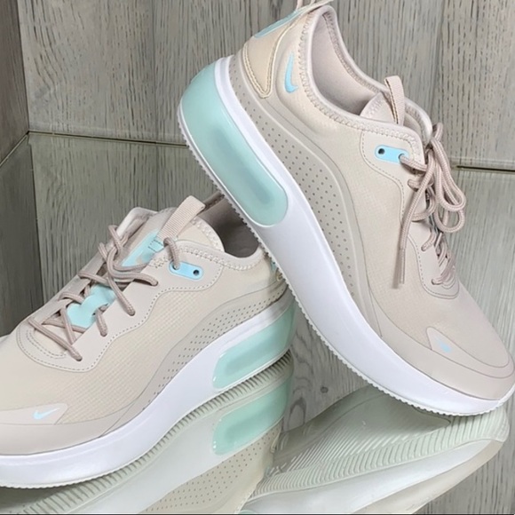 Nike Air Max Dia Shoes Ore Tan/Teal
NWT - Picture 7 of 8